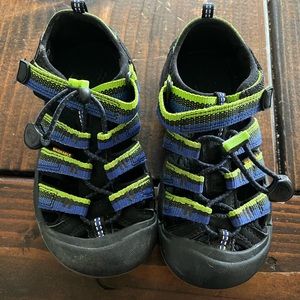 Keen Newport H2 Close Toe Waterproof Sandals Green & Blue Toddler Size 12